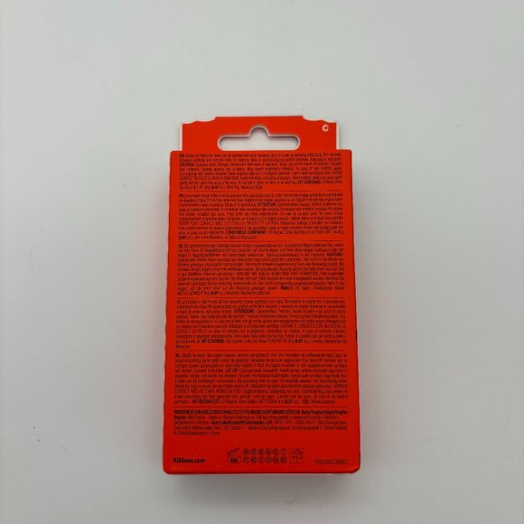 KISS Voguish Fantasy Halloween Glow Dark Press-On Nails, Space Girl, Short Oval - Picture 3 of 3